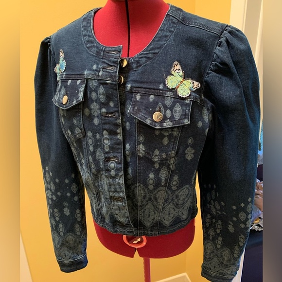 NWOT Venus Jean Jacket 🔴 - Picture 1 of 12